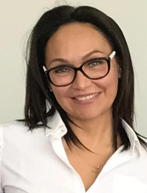 Елена Манукян